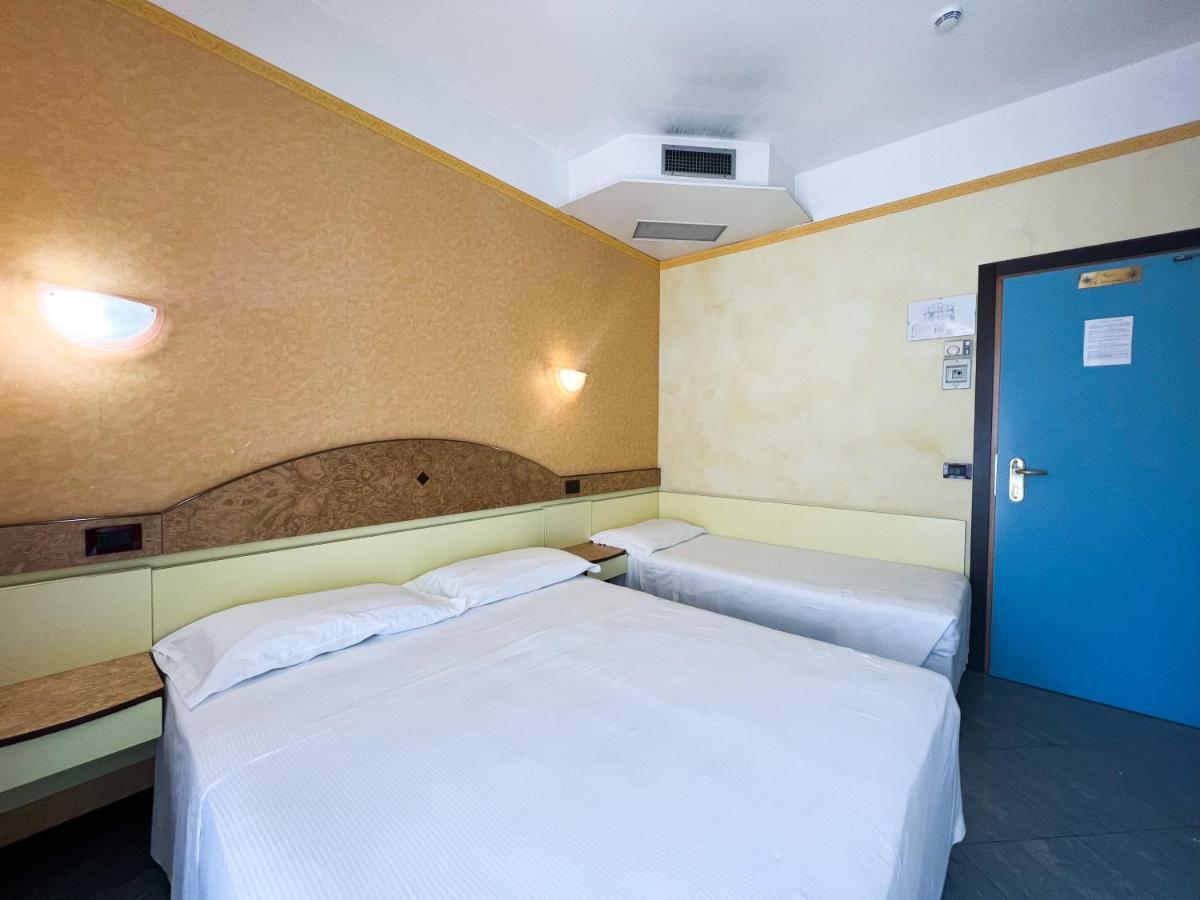 Hotel Soleblu Rimini Exterior photo